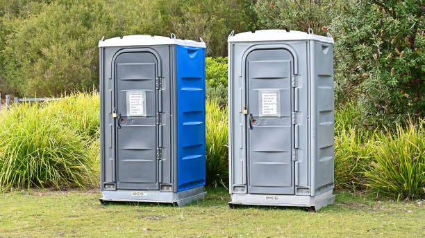 Best VIP or Luxury Restroom Trailers  in Largo, FL